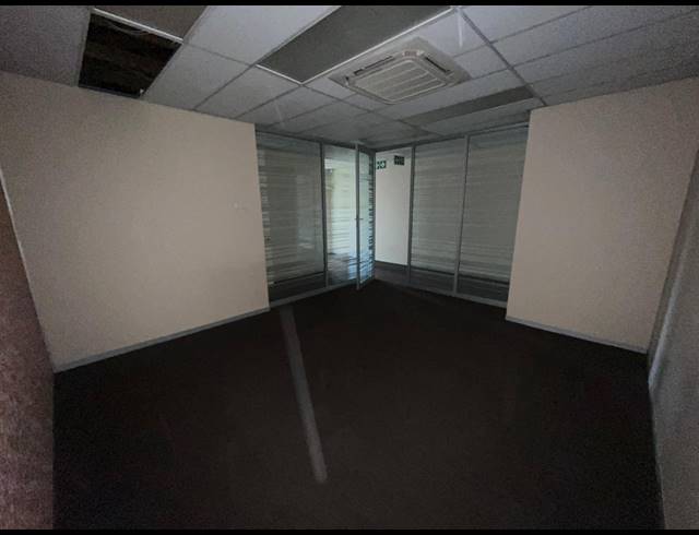 2,223M² OFFICE TO LET IN RIVONIA